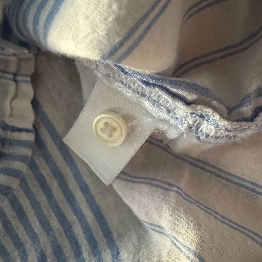 EUC GAP Blue & White Button Down Shirt Mixed Stripes Sz M - Picture 4 of 6